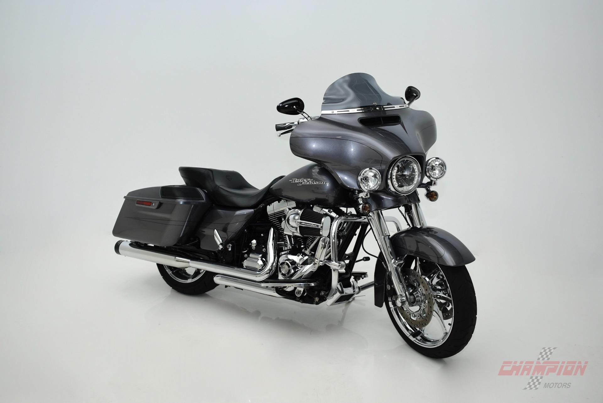 2014 Harley Davidson FLHXS Street Glide 