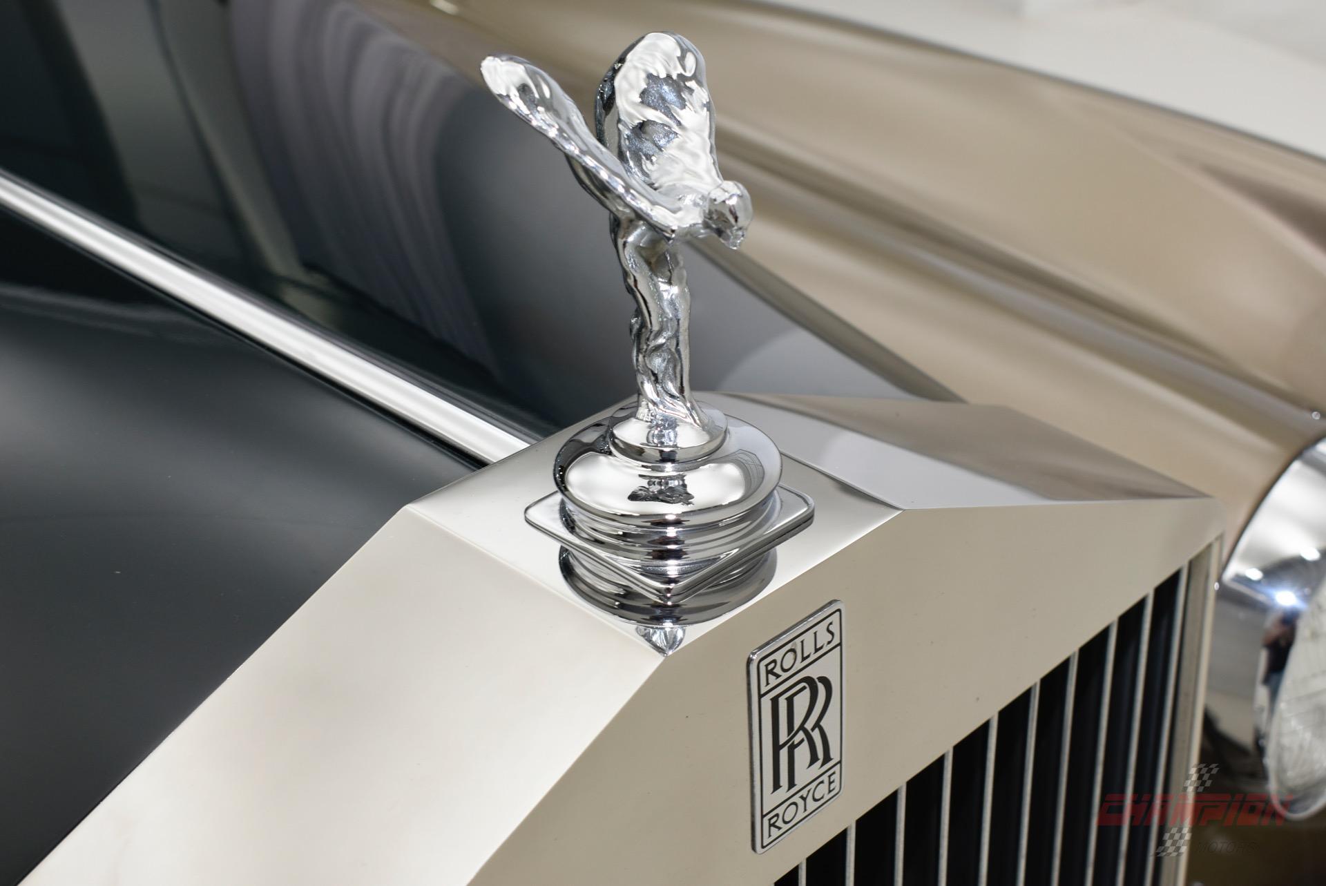 New York - 1960 Rolls Royce Silvercloud's Exterior